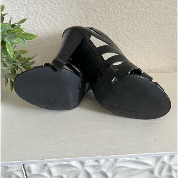 Jessica Simpson Adelli Strappy Sandals - Picture 5 of 6